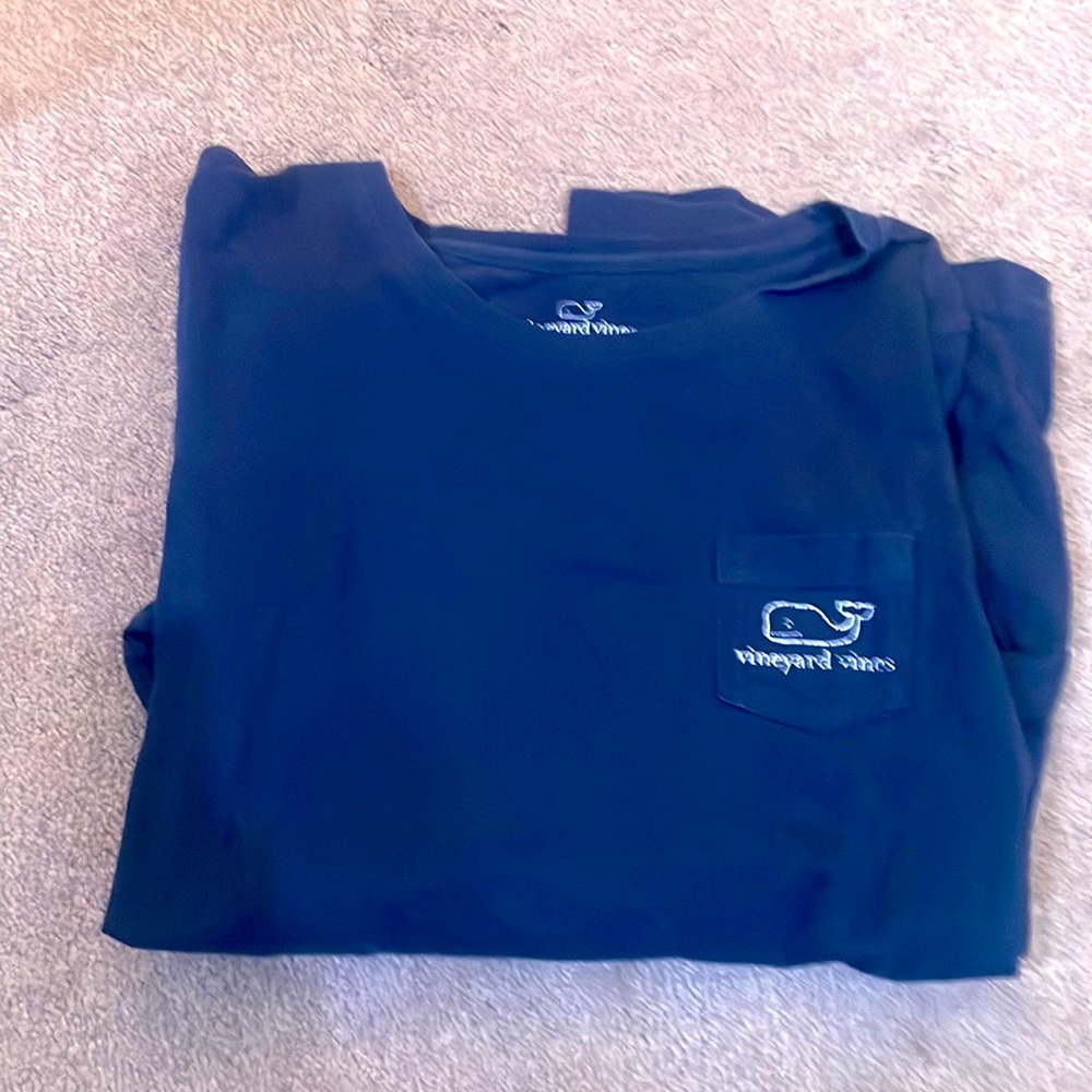 Long sleeve vine yard vines shirt